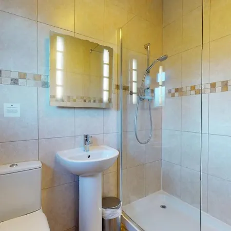 巴克斯塔克农庄酒店 *