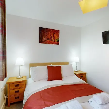 Barker Stakes Farm Lodge