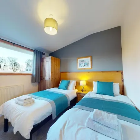 Barker Stakes Farm Lodge *