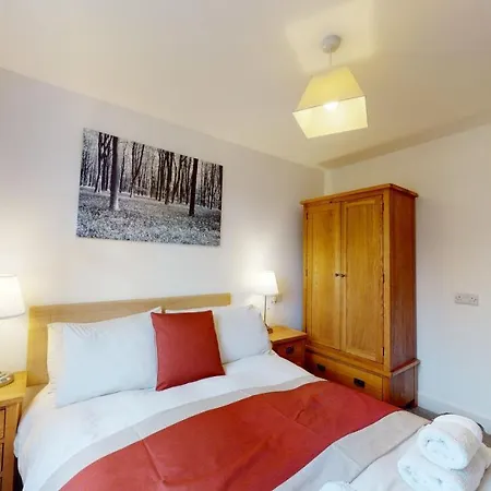 Barker Stakes Farm Lodge *
