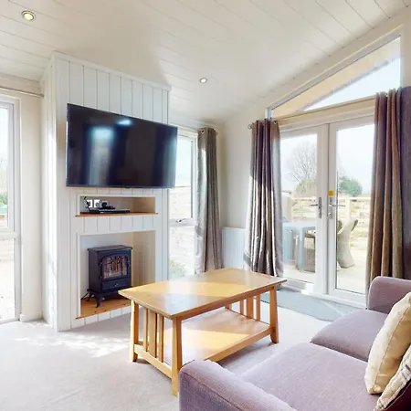 Barker Stakes Farm Lodge *