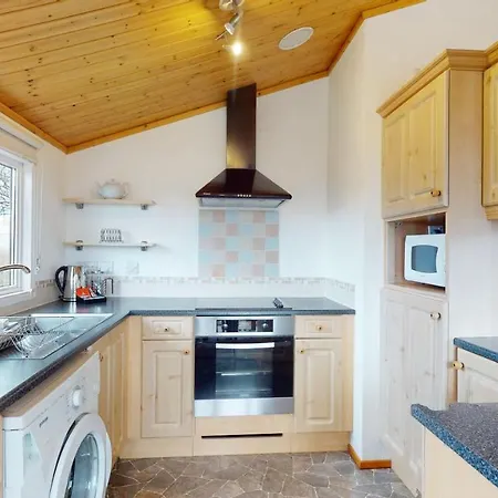Barker Stakes Farm Lodge *