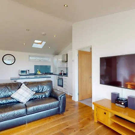Barker Stakes Farm Lodge