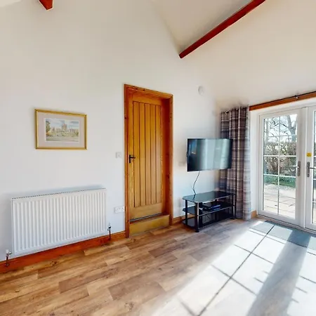 Barker Stakes Farm Lodge *