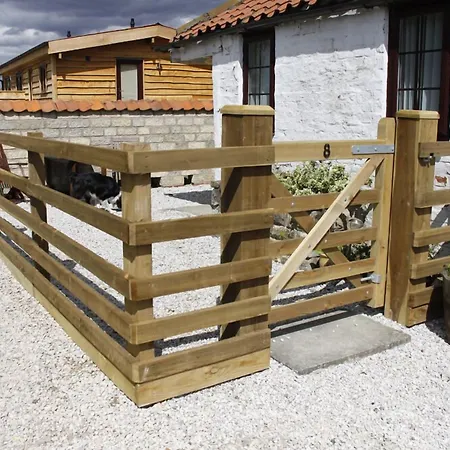 山林小屋 巴克斯塔克农庄酒店 *