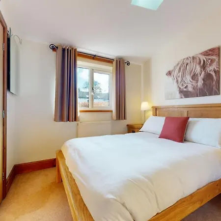 Barker Stakes Farm Lodge