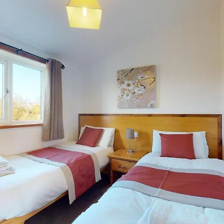 Barker Stakes Farm Lodge *