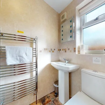 Barker Stakes Farm Lodge