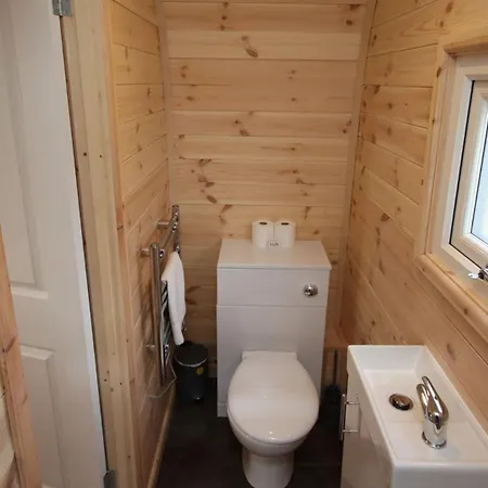 Barker Stakes Farm * Pickering