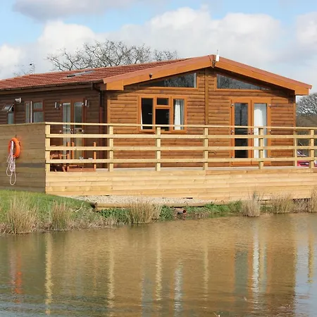 Barker Stakes Farm Lodge *